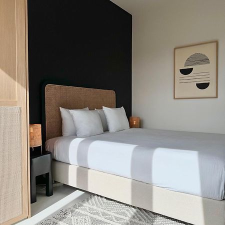 3 Room Luxury Design Apartment With Airconditioning, Close To Gent St-Pieters Station Bagian luar foto