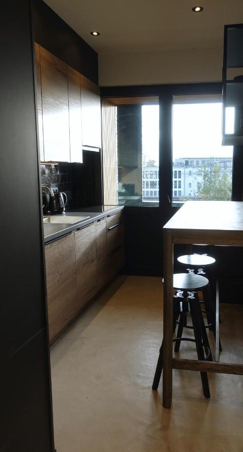 3 Room Luxury Design Apartment With Airconditioning, Close To Gent St-Pieters Station Bagian luar foto
