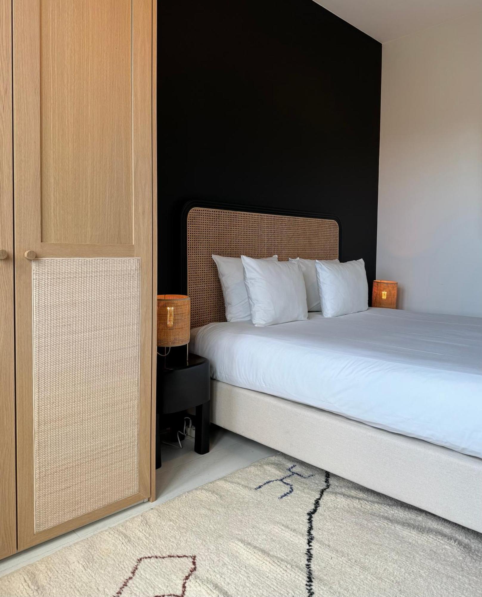 3 Room Luxury Design Apartment With Airconditioning, Close To Gent St-Pieters Station Bagian luar foto