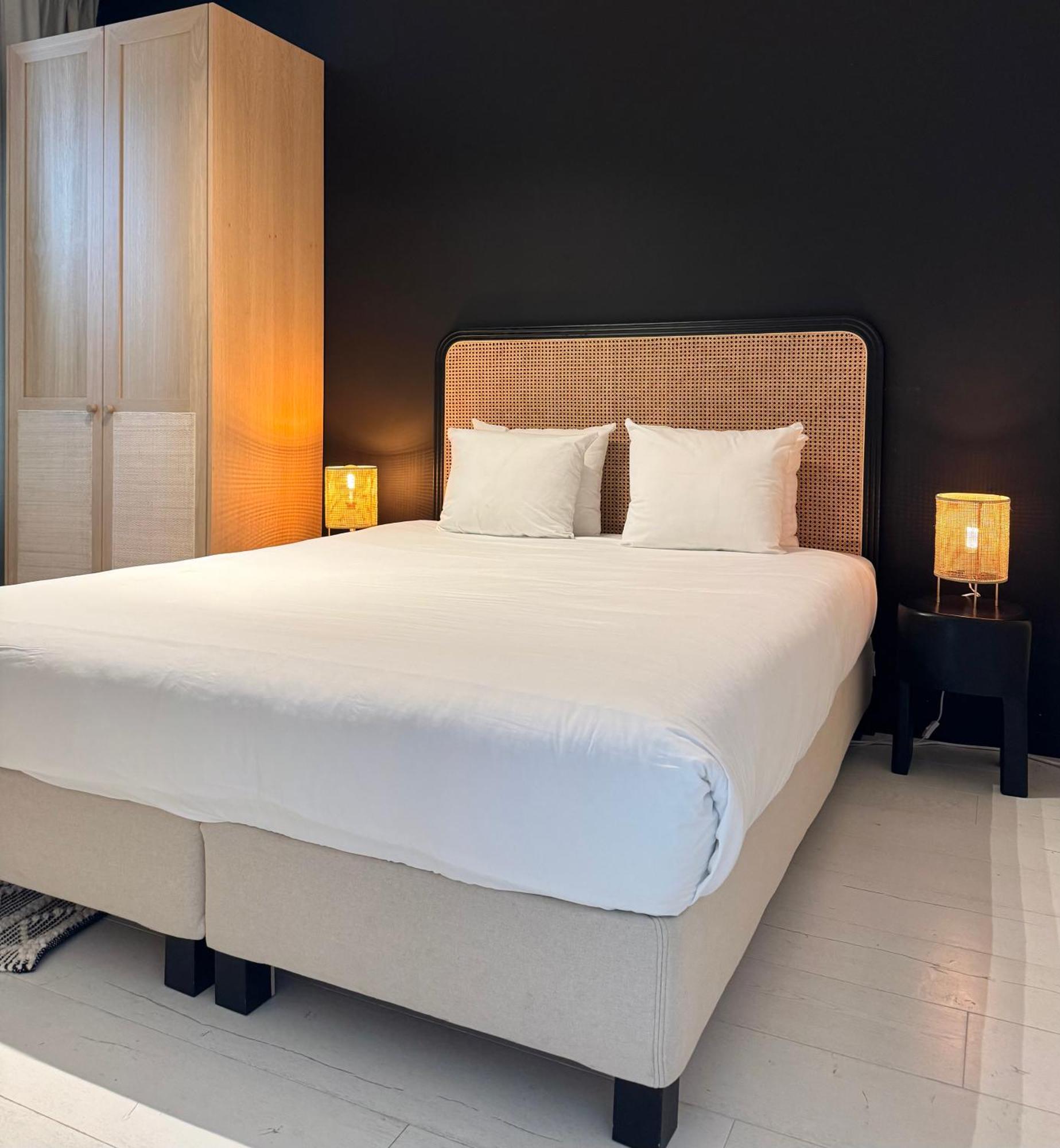3 Room Luxury Design Apartment With Airconditioning, Close To Gent St-Pieters Station Bagian luar foto