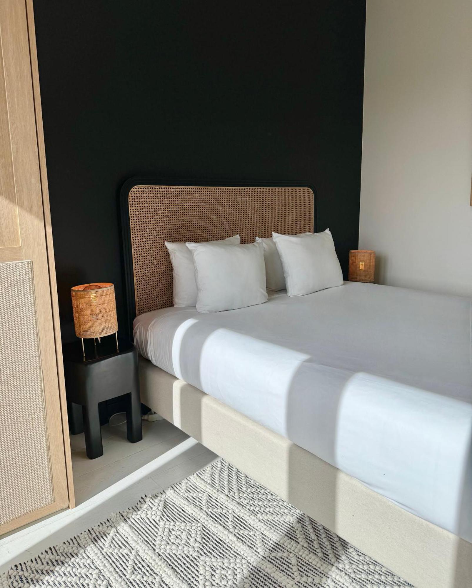 3 Room Luxury Design Apartment With Airconditioning, Close To Gent St-Pieters Station Bagian luar foto